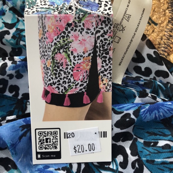 Cover up - Picture 5 of 6